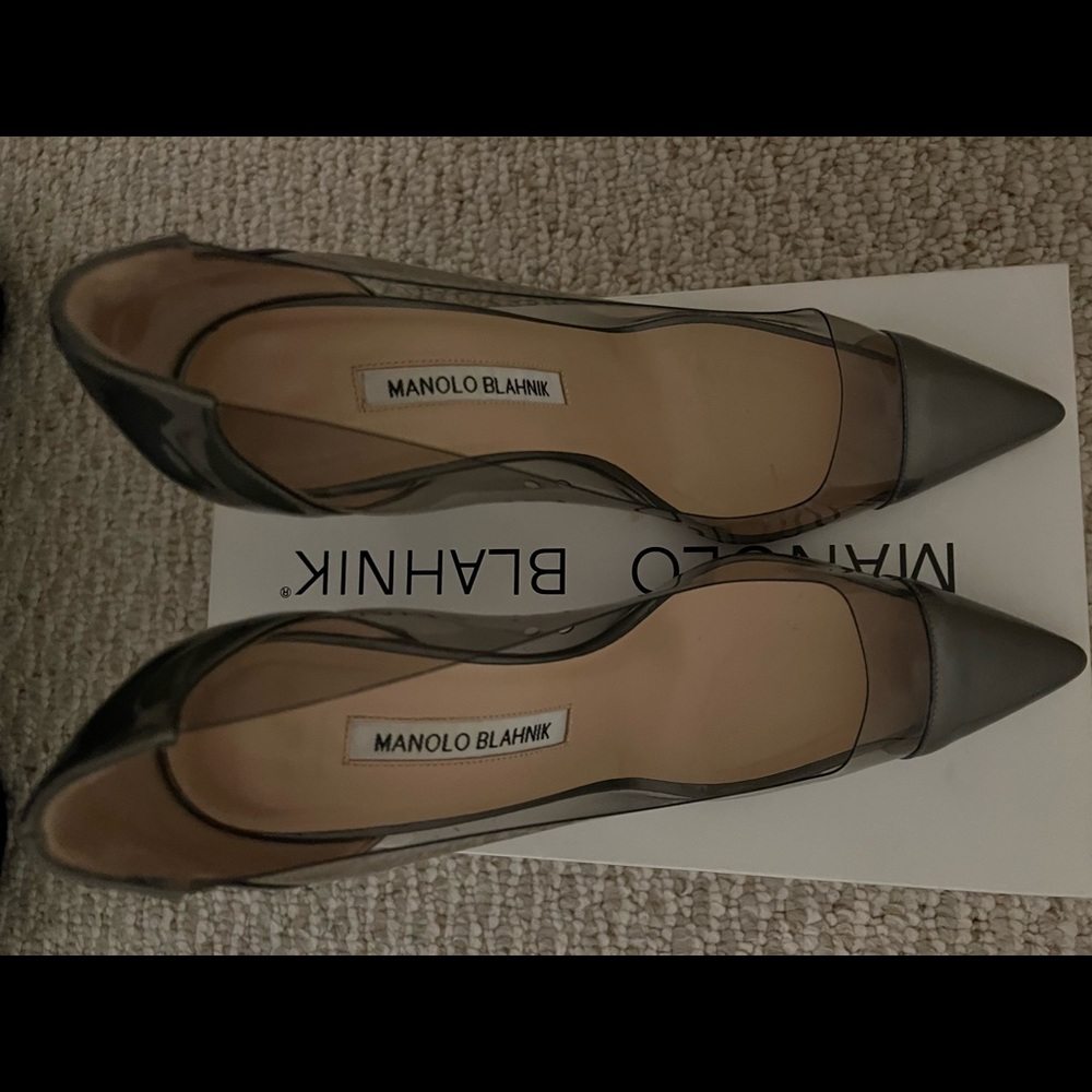 Manolo Blahnik Pacha PVC Cap-Toe Pump In Patent Silver - Picture 4 of 14